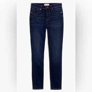 New 9" Mid-Rise Skinny Jeans in Blayton Wash: TENCEL™ Denim Edition